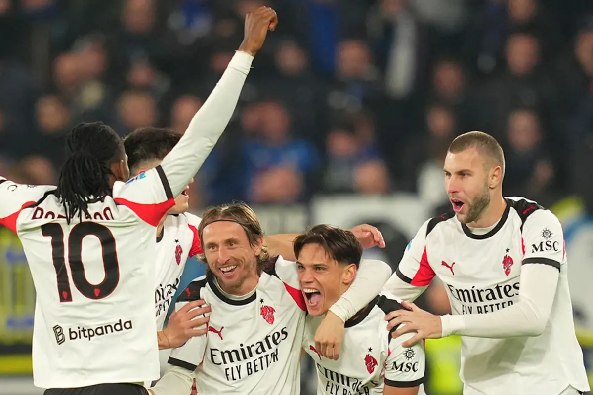 Foto: Duel Sengit Atalanta vs AC Milan Berakhir Imbang, Lookman Gagalkan Kemenangan Rossoneri