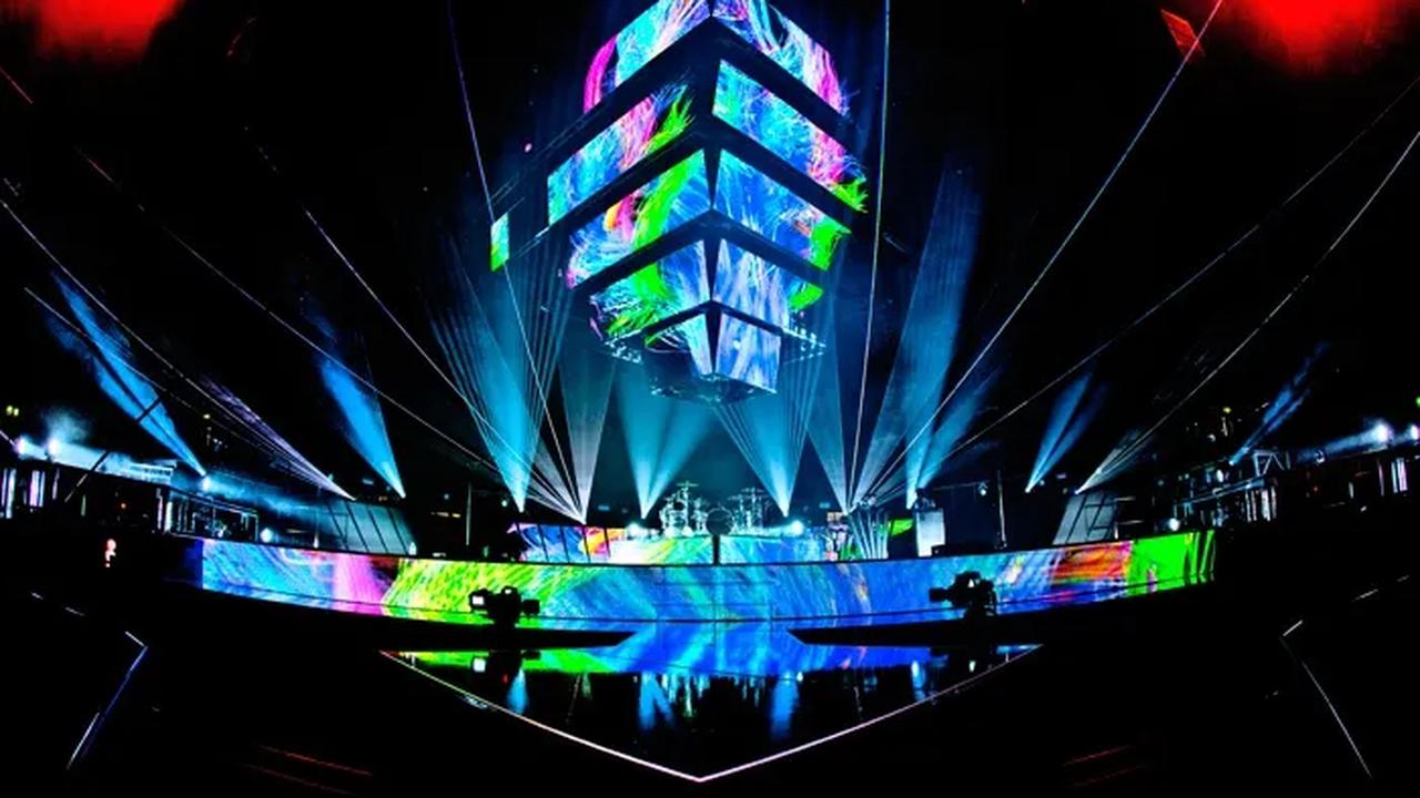 Berwarna-warni dan megah, itulah konsep konser <a href=