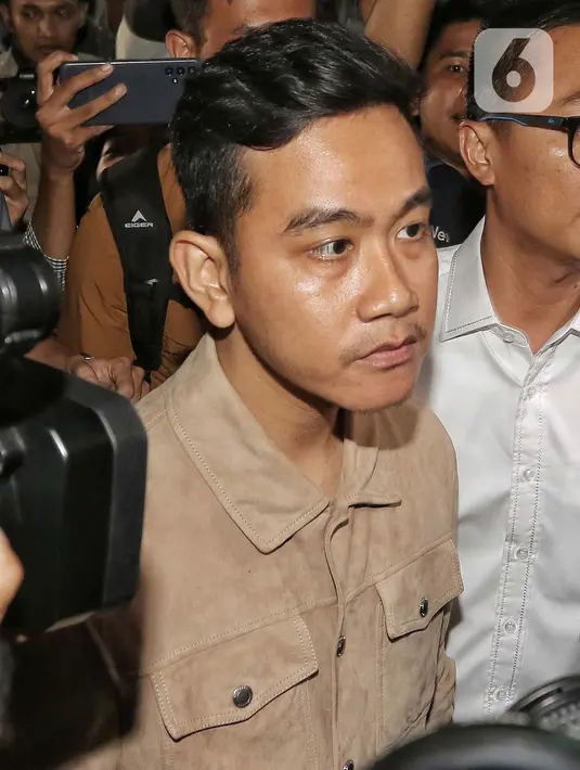 Sebelumnya, Gibran diketahui sempat tidak memenuhi pemanggilan atas dugaan pelanggaran kampanye bagi-bagi susu saat CFD oleh Bawaslu Jakarta Pusat. (Liputan6.com/Angga Yuniar)