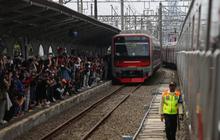 Stasiun Juanda Jadi Paling Padat saat HUT TNI ke-80, KAI Imbau Gunakan Stasiun Alternatif
