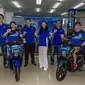 Crosser Jeremy Seewer dan Romain Febvre memperkenalkan varian baru Yamaha X-ride di Palembang, Jumat (7/7/2019). (Yamaha Indonesia)