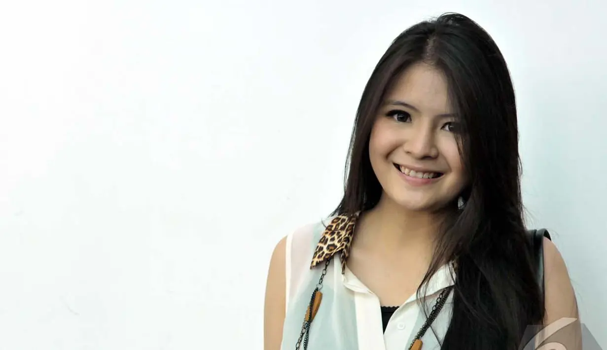 Sempat kesulitan mendapat job, kini Sonya lega karirnya makin lancar. Ia sudah mulai ditawari untuk bermain film dan sinetron. Foto diambil pada 20 Juni 2014 (Liputan6.com/Panji Diksana)