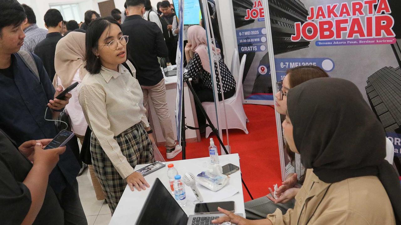 FOTO: Job Fair Jakarta Dipadati Pencari kerja