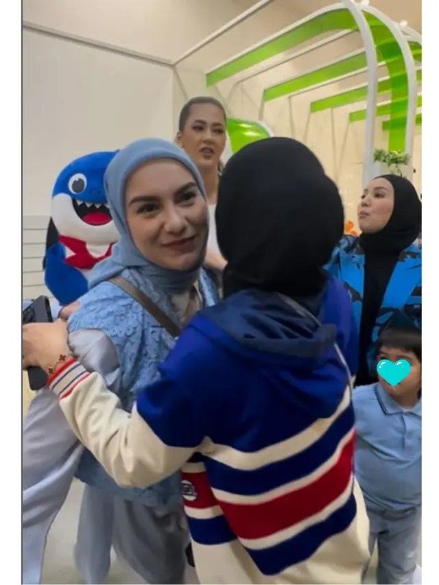 Tak Ikut Jemput Ammar Zoni, Ini 6 Potret Irish Bella Hadiri Ultah Anak Baim Wong