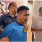Tersangka kasus dugaan pembunuhan Vina Cirebon dan kekasihnya Eky, Pegi Setiawan alias Pegi alias Perong alias Robi Irawan. (Tangkapan Layar YouTube Liputan6.com)