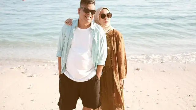 Abdel Achrian dan Riani Wahyuningsih