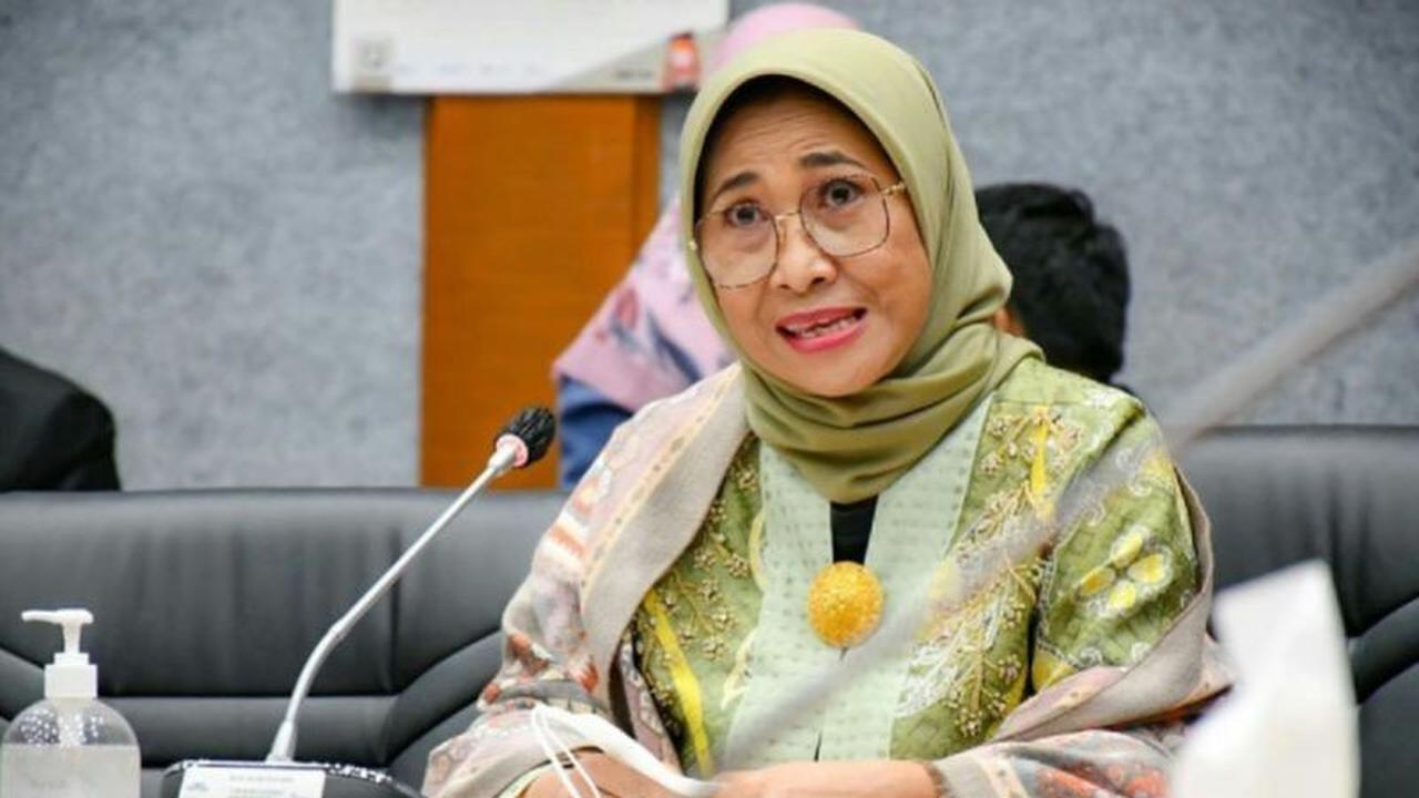 Kesejahteraan Guru Jadi Fondasi Pendidikan, Komisi X DPR Soroti Tanggung Jawab dan Perlindungan