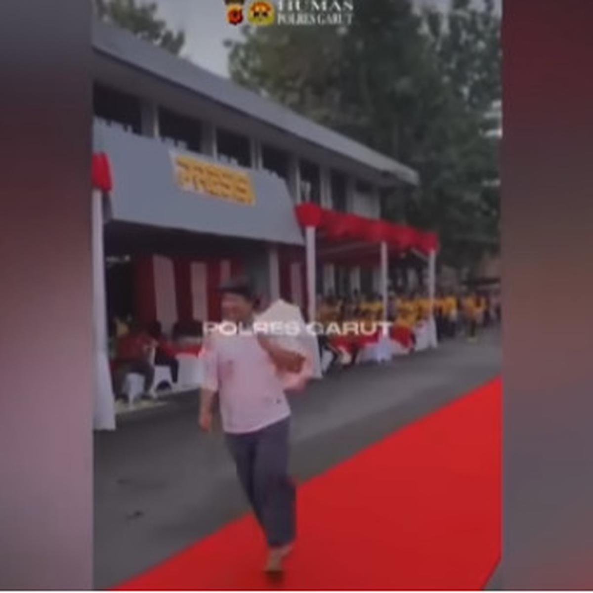 Polisi Lomba Jadi Intel Meriahkan HUT Polri