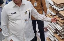 Pj Gubernur Jateng Temukan Ratusan Kotak Suara Rusak di KPU Solo