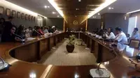 Ketua DPR menerima jawara dari Jawa Barat (Liputan6.com/Taufiqurrohman)