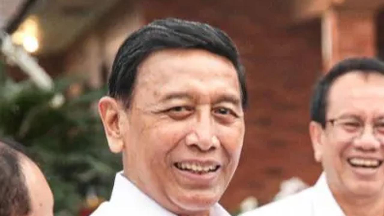 Di jajaran Dewan Pembina, ada mantan Panglima ABRI yang juga eks Menko Polhukam era Presiden Jokowi yakni Jendral Purnawirawan Wiranto.<br>