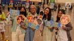 Para penggemar NCT Dream saat memasuki area konser di ICE BSD, Tangerang, Sabtu (4/3/2023). Ini merupakan konser hari pertama "The Dream Show 2: In A Dream" dari tiga hari rangkaian di Indonesia, 4,5, dan 6 Maret 2023. (Liputan6.com/Angga Yuniar)