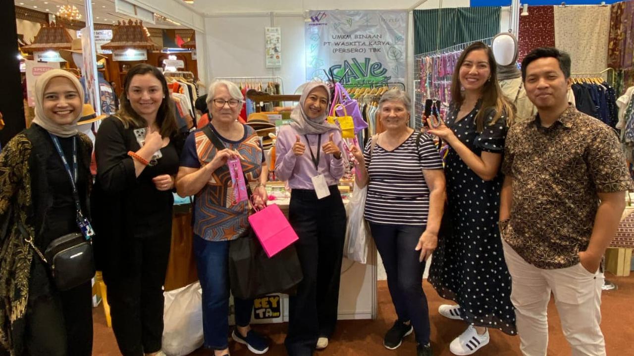 UMKM Lokal Waskita Karya Catat Penjualan Rp4 Juta Sehari, di Pameran INACRAFT 2025