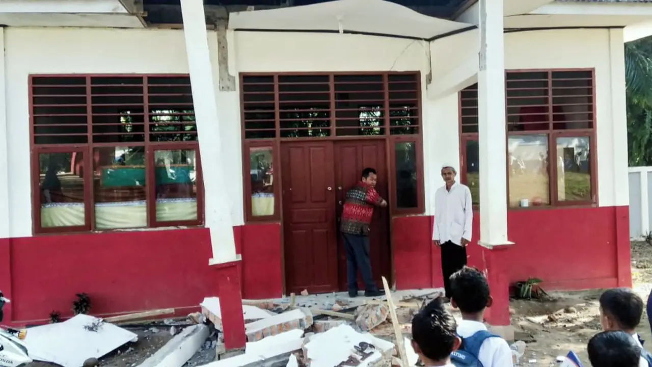 FOTO: Gempa Magnitudo 6,2 Guncang Pasaman Barat