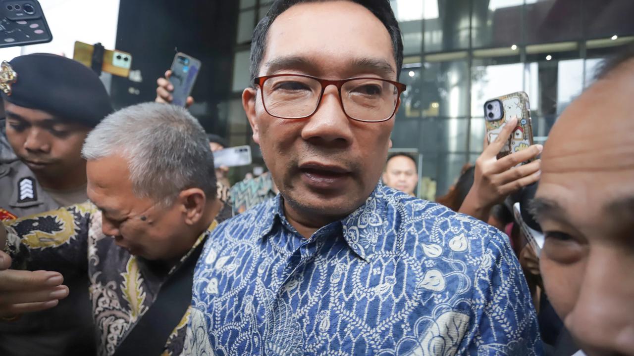 FOTO: Ridwan Kamil Penuhi Pemeriksaan KPK Terkait Kasus Korupsi Pengadaan Iklan Bank BJB