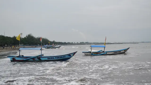 Pantai Teluk Penyu, Cilacap, Jawa Tengah. (Foto: Liputan6.com/Muhamad Ridlo)