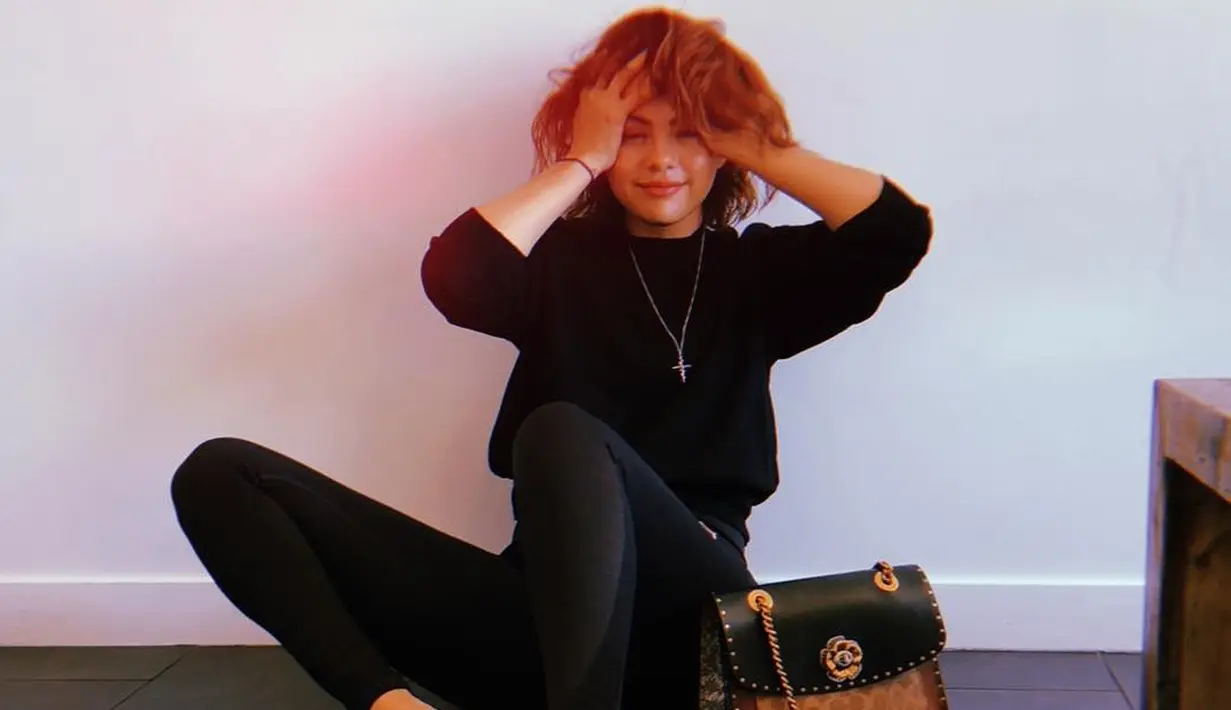 Meski demikian, tak diketahui departemen mana tempat Selena bekerja karena tentu saja hal itu dikarenakan alasan keamanan. (instagram/selenagomez)