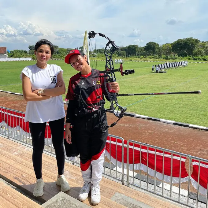 Laura Meizani Nasseru Asry atau Lolly anak Nikita Mirzani (Foto: Instagram  nikitamirzanimawardi_172)