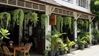 7 Model Rumah dan Toko di Pinggir Jalan: Inspirasi Desain Fungsional dan Menarik