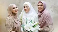Adu Gaya Dhini Aminarti dan Irish Bella Jadi Bridesmaid Pernikahan Clara Shinta, Tampil Syar'i dan Anggun