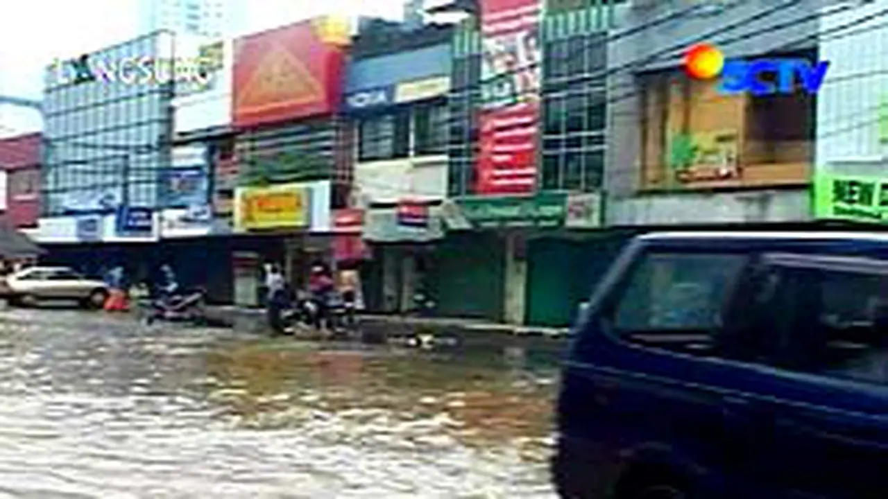 050207abreak_banjirjam10.jpg