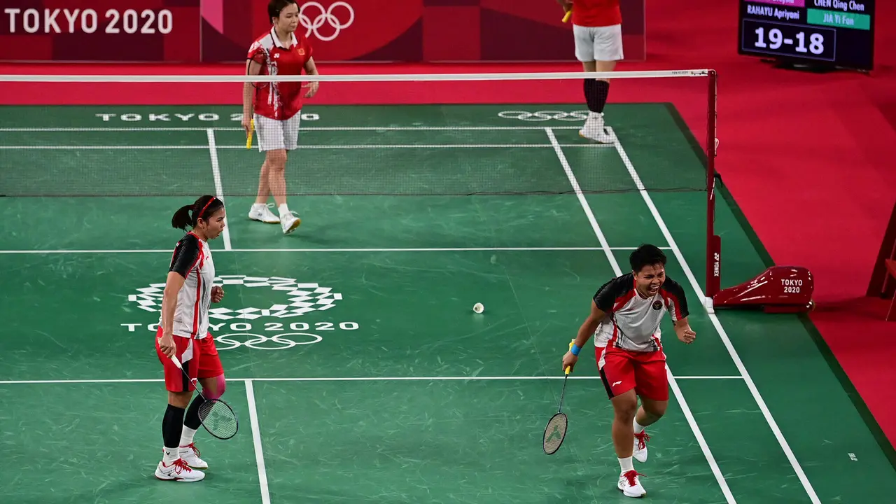 Foto: Luar Biasa, Pasangan Greysia Polii dan Apriyani Rahayu Persembahkan Medali Emas Pertama Olimpiade Tokyo 2020 untuk Indonesia
