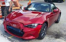 Apes, beli Mazda baru jalan 1,5km sudah ditabrak hingga penyok