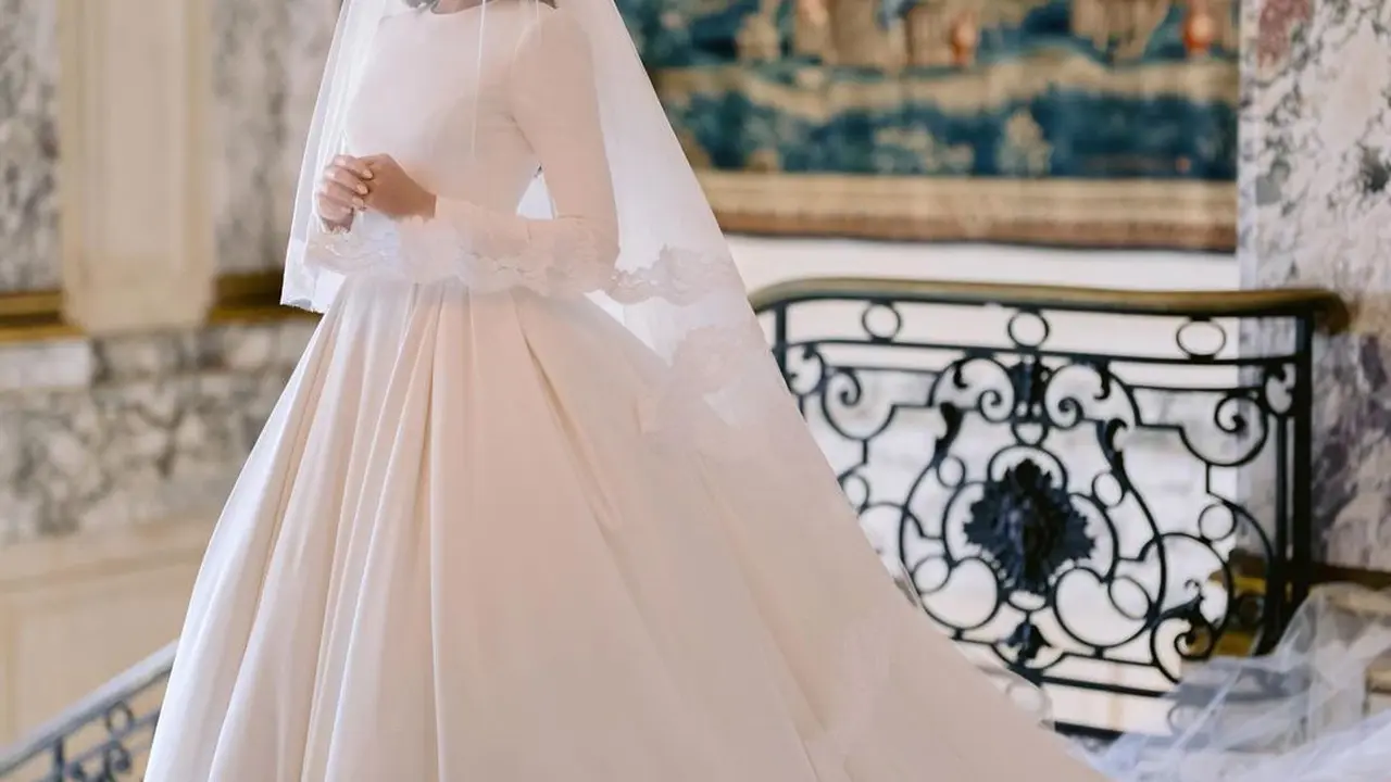 Potret Cantik Miss Universe 2012 Olivia Culpo Menikah, Tampil Seksi dengan Gaun Pengantin Tertutup