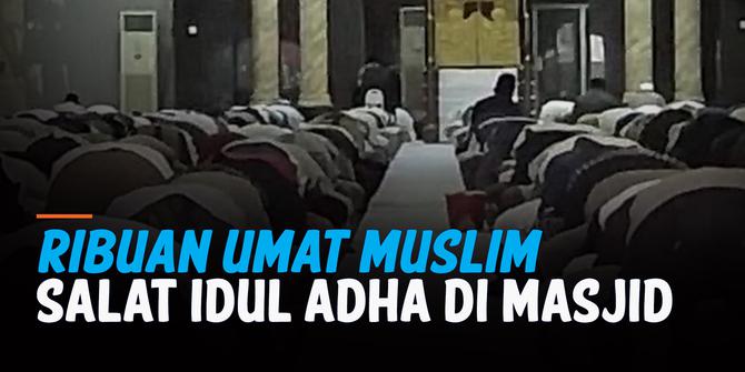 VIDEO: Ribuan Umat Muslim di Ambon Padati Masjid Laksanakan Salat Idul Adha