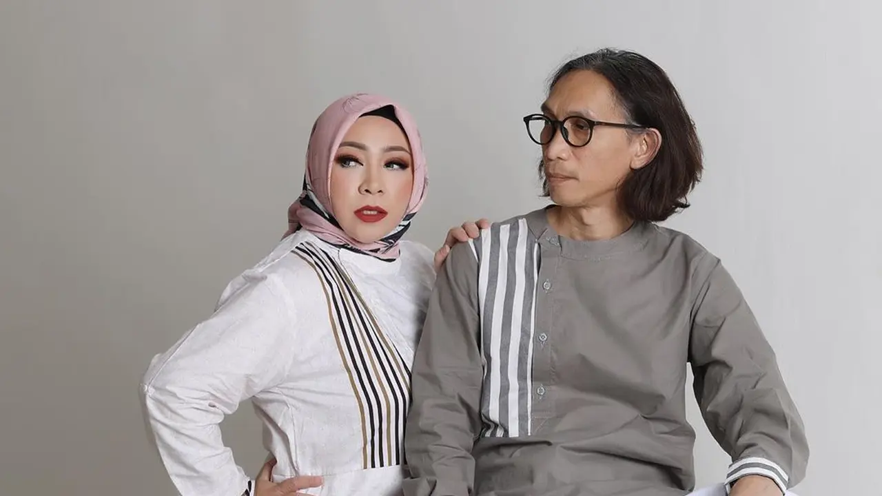 Anniversary Pernikahan Ke-25, Ini 7 Pemotretan Melly Goeslaw dan Anto Hoed