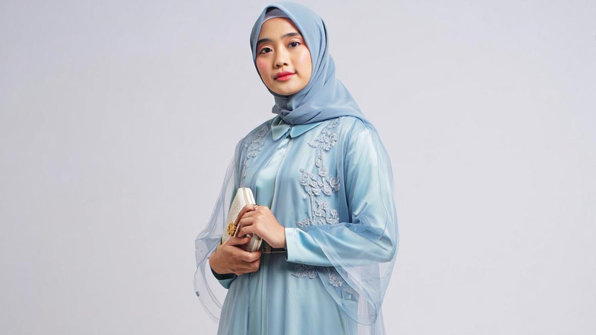 7 Gaun Pesta Remaja Berhijab yang Tetap Syar'i tapi Stunning