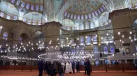 Paus Leo XIV Kunjungi Masjid Biru di Turki Tanpa Berdoa, Vatikan Ungkap Alasannya