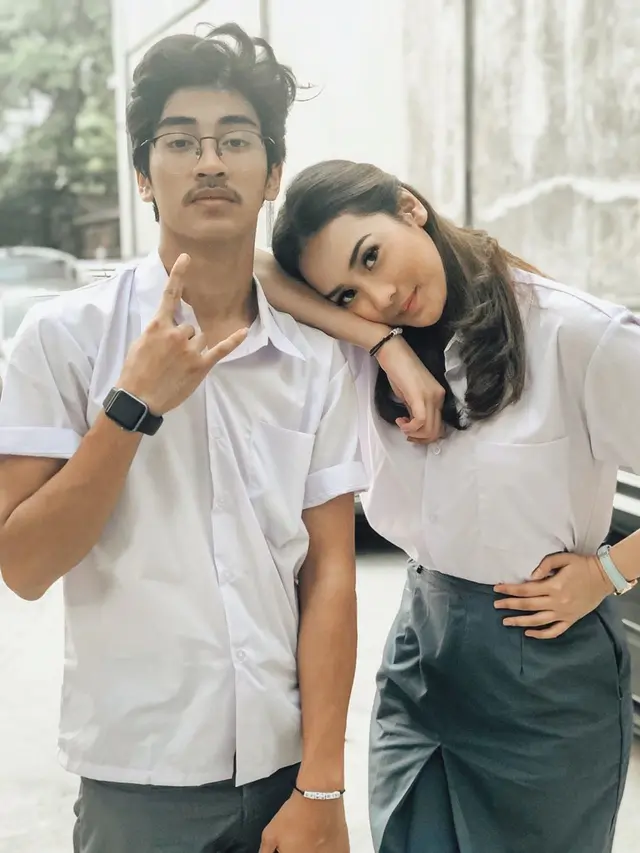 6 Potret Kedekatan Abidzar, Putra Mendiang Ustaz Jefri dengan Anya Geraldine