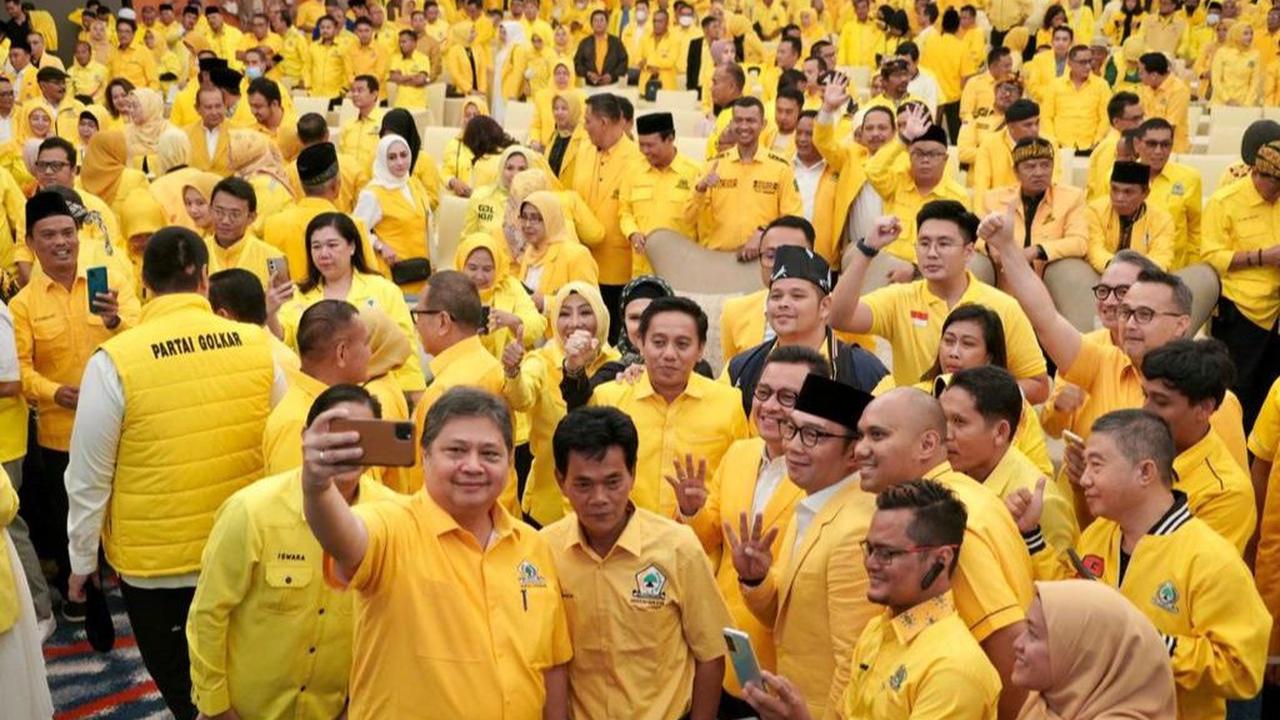 Alumni Universitas Syah Kuala Banda Aceh ini menilai, pemanggilan dan pemeriksaan yang dilakukan oleh Kejagung terhadap Airlangga terkesan dipaksakan.