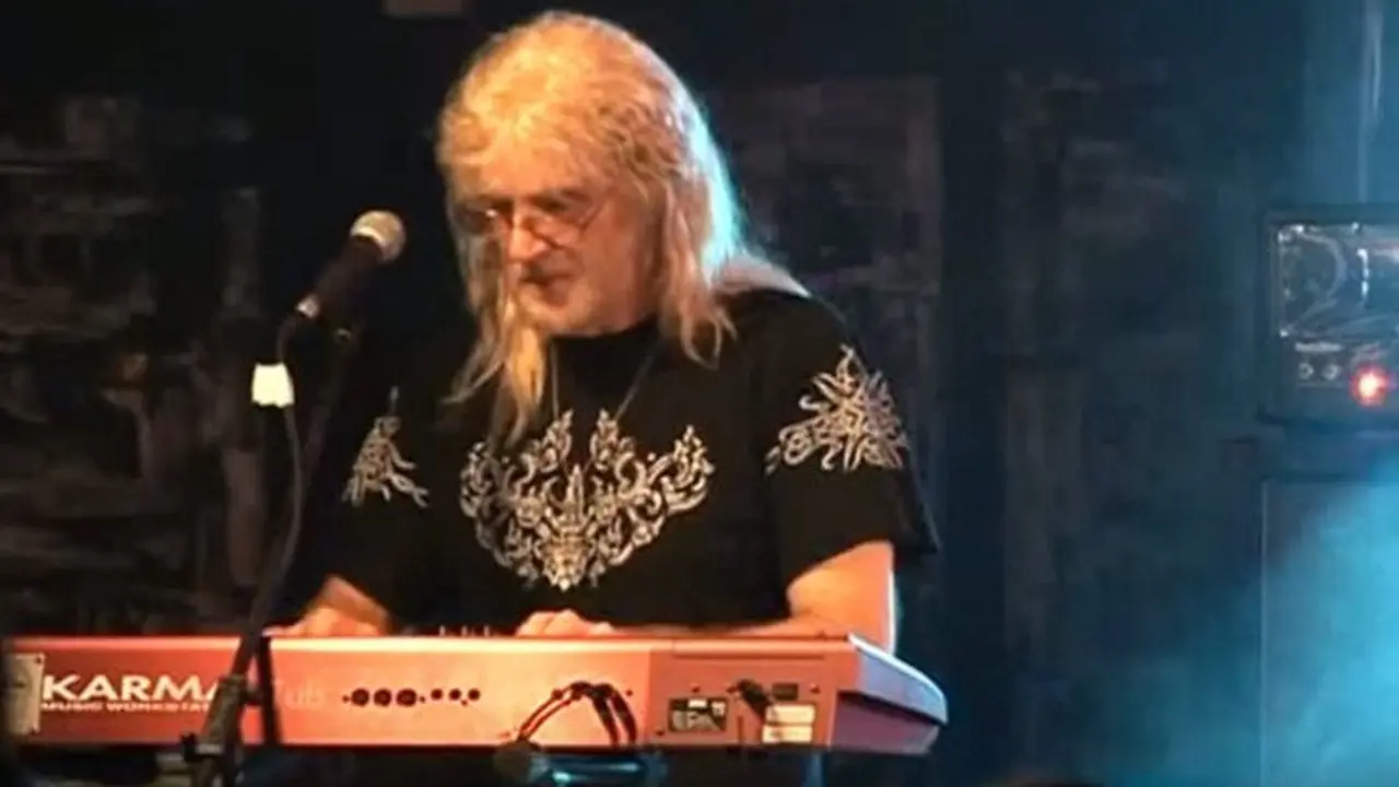 [Bintang] Geoff Nicholls, mantan keyboardist Black Sabbath