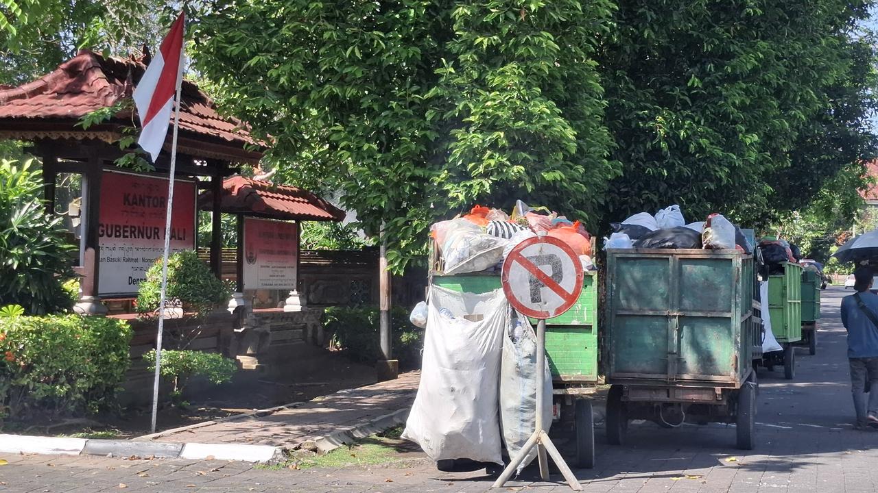 Gubernur Koster Tegaskan Sampah Organik Harus Diolah Sendiri dan TPA Suwung Ditutup