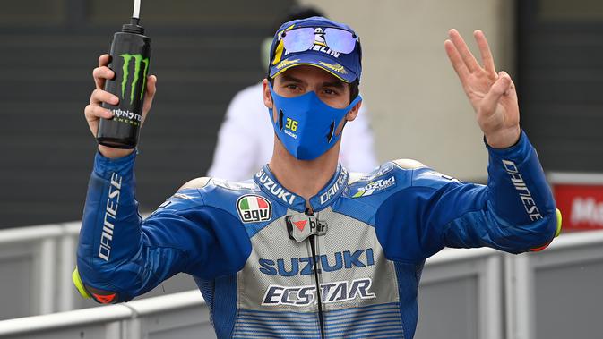 Joan Mir ketika berhasi finis kedua MotoGP Teruel di Sirkuit Motorland Aragon, Spanyol, Minggu (25/10/2020). (PIERRE-PHILIPPE MARCOU / AFP)