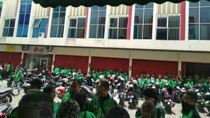 Pengemudi Gojek di Tegal Protes Tarif