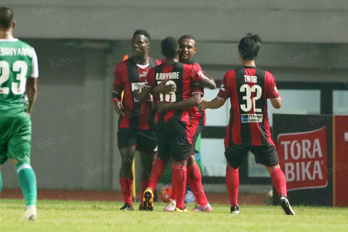 PS TNI Vs Persipura