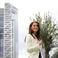 Intip cara Kate Middleton tampil dengan dua look berbeda meski hanya kenakan blazer (instagram/princesandprincessofwales)