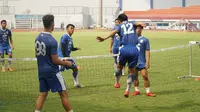 Skuat Persib Bandung berlatih di Stadion Arcamanik. (Huyogo Simbolon)