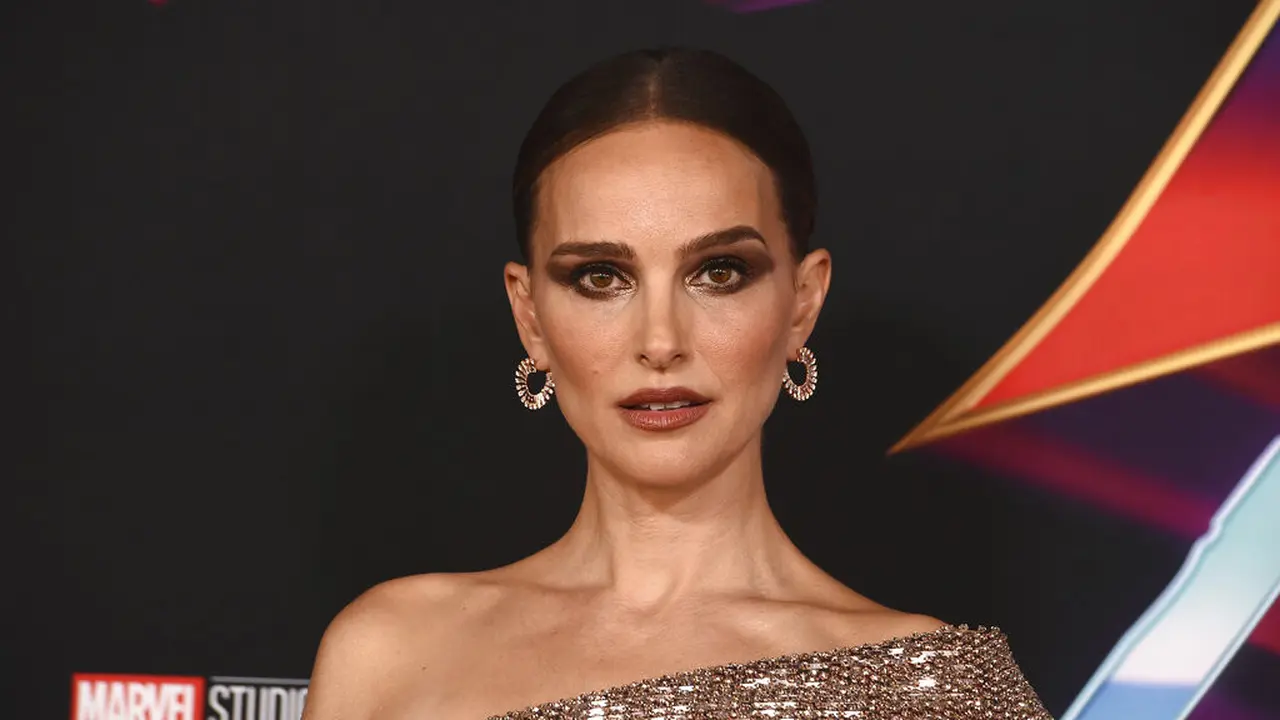 Natalie Portman dalam premier Thor: Love and Thunder. (Jordan Strauss/Invision/AP)