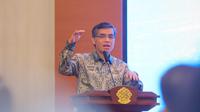 Menteri Ketenagakerjaan, Yassierli saat Bimbingan Teknis (Bimtek) Pengoperasian Norma100 di Jakarta, Kamis (13/3/2025).