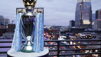 Trofi Liga Inggris saat dipamerkan di Nashvile, Amerika Serikat, 5 April 2024. (BRETT CARLSEN / GETTY IMAGES NORTH AMERICA / GETTY IMAGES VIA AFP)