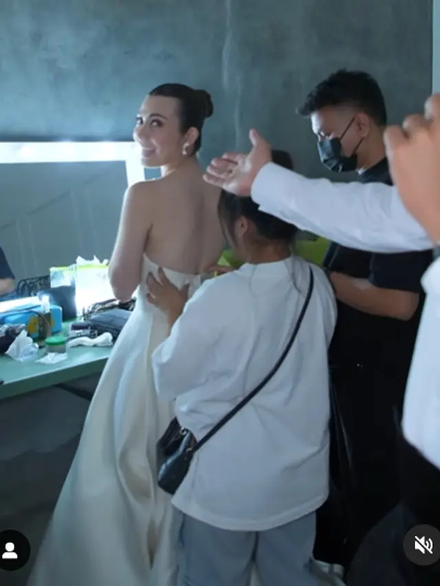 6 Potret di Balik Layar Prewedding Harris Vriza dan Haviza Devi, Hari Bahagia Semakin Dekat