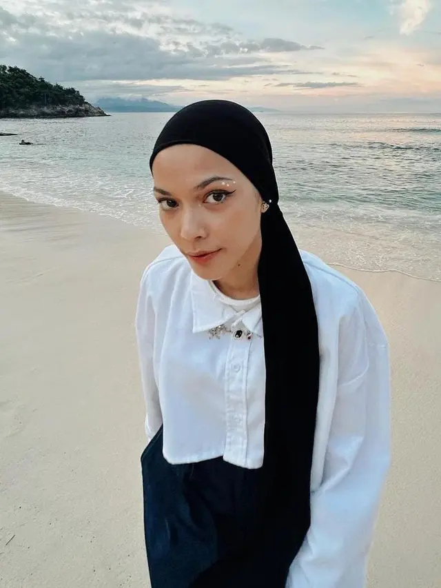 Pashmina turban style bisa menjadi referensi untuk kamu dengan wajah oval