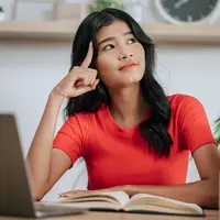 Coba 6 tips berikut untuk melatih kemampuan berpikir kritismu. (Foto/Dok: freepik.com/jcomp)