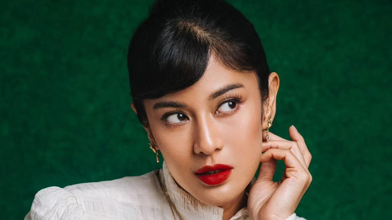 Profil Dian Sastrowardoyo: Artis Cantik dengan Latar Pendidikan, Pencapaian, dan Karier Penuh Inspirasi