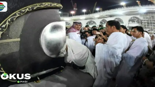 Dalam kesempatan ini, Presiden Jokowi bersama keluarga juga melakukan umrah di Mekah. Jokowi juga mendapat kesempatan untuk melihat isi Kabah.