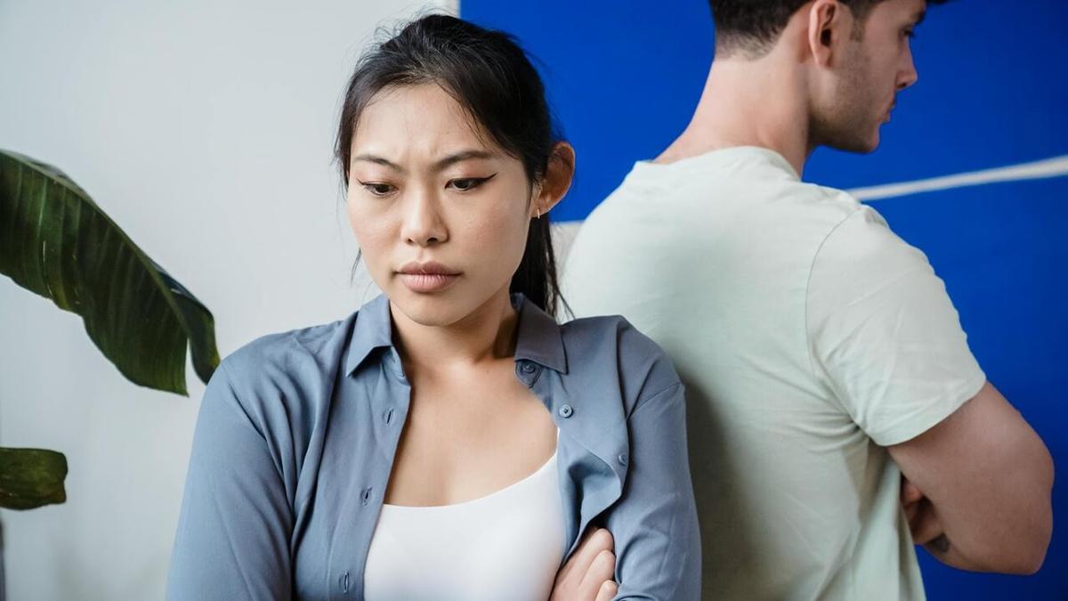 30 Pantun Nyindir Cowok Kena Mental 4 Baris, Halus Tapi Ngena 